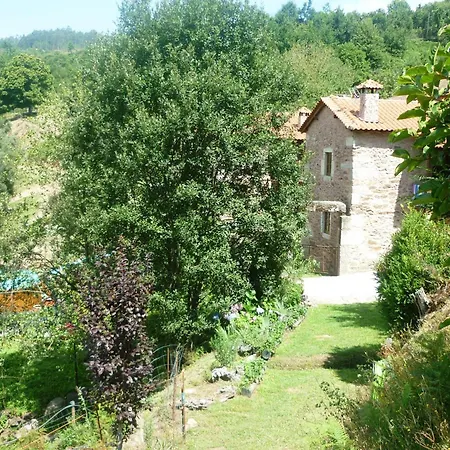 Gospodarstwo wiejskie Agrofarm With Animals - Qta Entre Sebes Cabeceiras de Basto