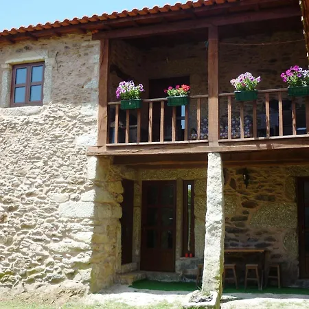 Agrofarm With Animals - Qta Entre Sebes Country house *