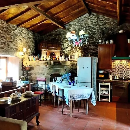 Agrofarm With Animals - Qta Entre Sebes 카베세이라스 드 바스투