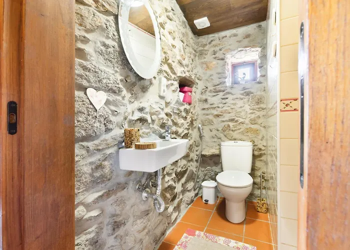 Agrofarm With Animals - Qta Entre Sebes * Cabeceiras de Basto