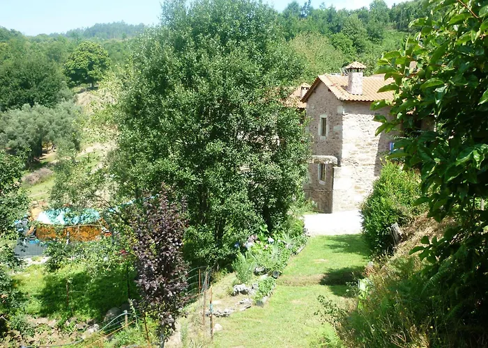 Kır Evi Agrofarm With Animals - Qta Entre Sebes Cabeceiras de Basto