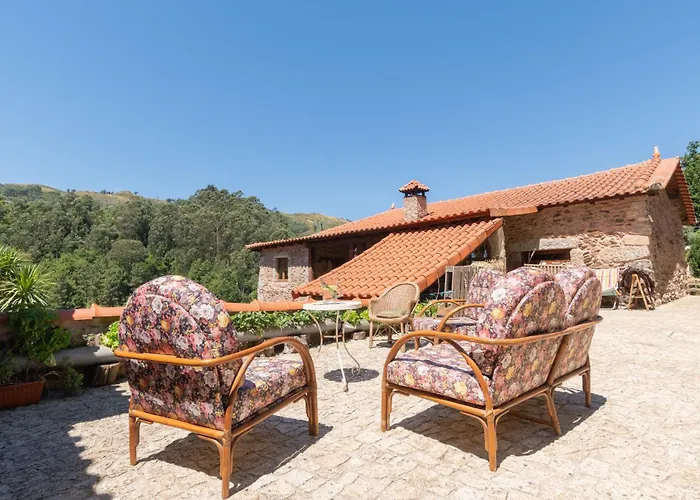 Agrofarm With Animals - Qta Entre Sebes Kır Evi Cabeceiras de Basto