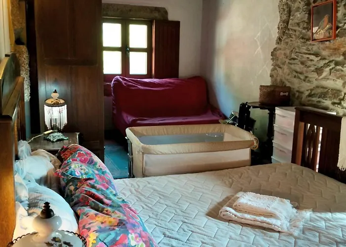 Agrofarm With Animals - Qta Entre Sebes Kır Evi Cabeceiras de Basto