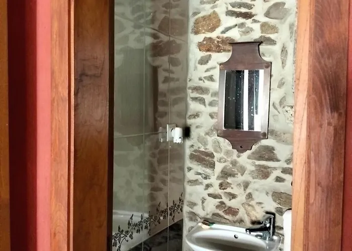 Agrofarm With Animals - Qta Entre Sebes Kır Evi