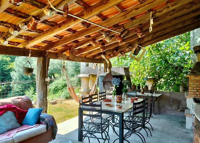 Venkovský dům Agrofarm With Animals - Qta Entre Sebes *