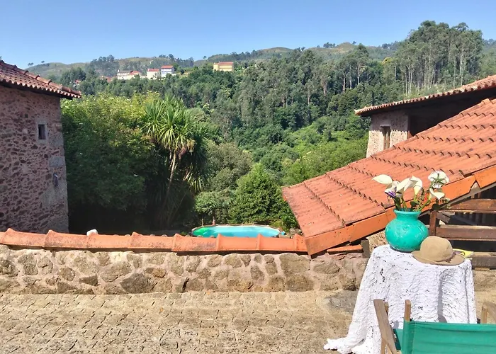 Agrofarm With Animals - Qta Entre Sebes Kır Evi Cabeceiras de Basto